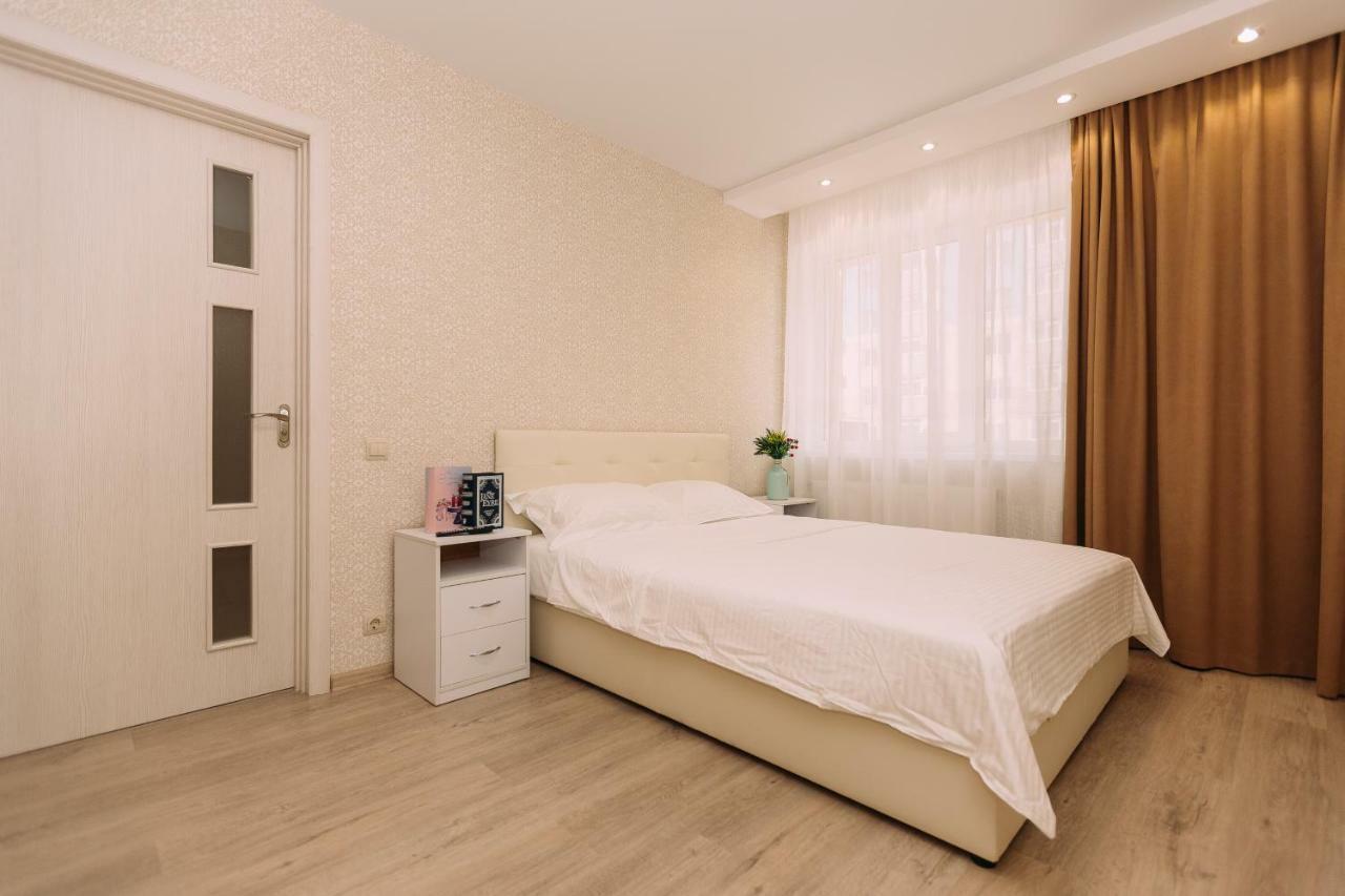 Люкс Апартамента На Харьковской Возле Тц Лавина Sumy Exterior photo